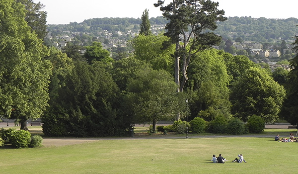 Interior da Inglaterra: cidades charmosas e jardins bem cuidados. Dicas de serenidade e sabedoria.