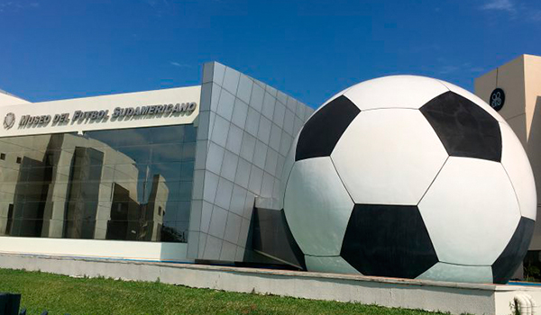 Museus e estádios de futebol: Morumbi, Pacaembu, Maracanã e outros