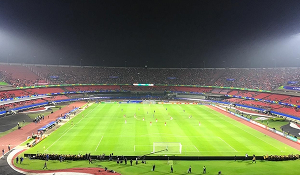Foto do campo do Morumbis em dia de jogo.
