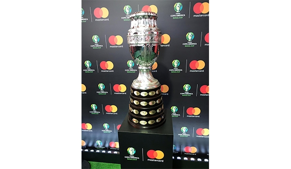 Foto de um troféu do São Paulo Futebol Clube.