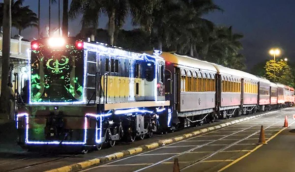 Foto do trem do Passeio de Maria Fumaça na Lua de Mel em Campinas.