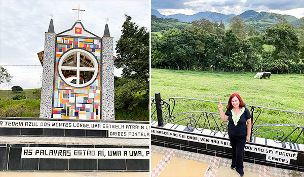 Imagem de uma igreja colorida de arquitetura moderna ao lado de uma mulher de cabelo vermelho em um cenário natural com montanhas ao fundo, na cidade de Longe, destacando a beleza da paisagem e a arquitetura local.