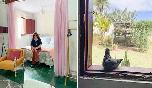 2 fotos, uma de Deusa Rodrigues sentada na cama do chalé da Chácara Água LImpa e ao lado foto da janela com pequena estátua de uma galinha e visual do jardim.