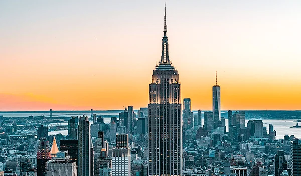 Foto aérea do Edifício Rockfeller Center em Nova York um dos pontos turísticos dos Estados Unidos.