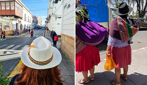 Montagem com duas fotografias de pessoas usando trajes e acessórios tradicionais nas ruas de Sucre, Bolívia. À esquerda, uma pessoa vista de costas usa um chapéu branco de aba larga com faixa decorativa colorida. À direita, duas mulheres caminham pela calçada com saias vermelhas, chapéus, xales coloridos e bolsas, em uma rua urbana ensolarada.